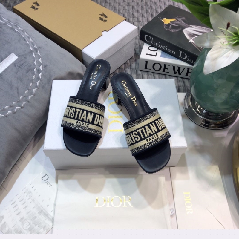 ch**an D*or slippers